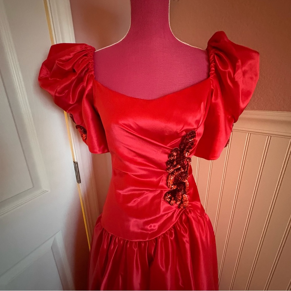 Vintage Unbranded Red Satin Special Occasion Gown size 7/8 with Sequins - Picture 2 of 10
